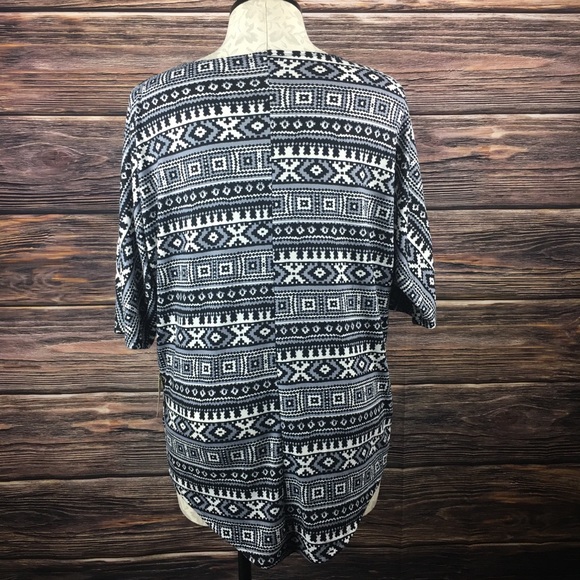 Aztec Southwest Print SOFT Stretch Top - Picture 4 of 4